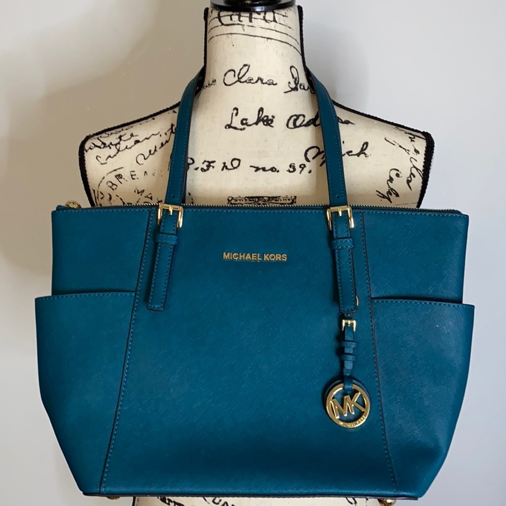 COPY - MICHAEL KORS JET SET CROSSGRAIN LEATHER TOTE